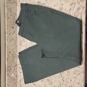 Old Navy Women's High Rise Pixie Boot Cut Pants - Dark Green (Size 12)